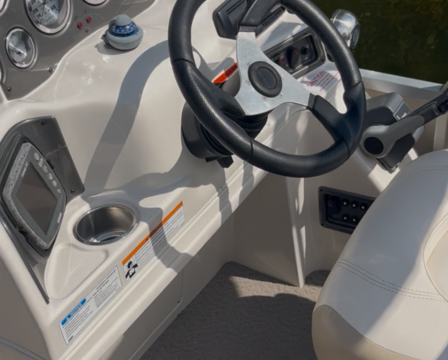 Luxurious 25ft G3 Sun Catcher Pontoon Boat, 12 People, Private Side