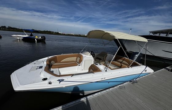 New NauticStar Cruiser: Modern Features, Stunning Style