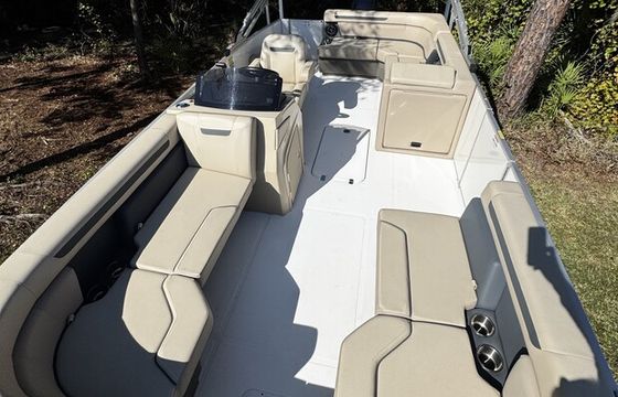 Seafoam Hurricane- Spacious Pontoon Layout &amp; Premium Features