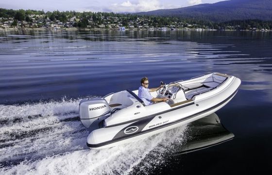 High end boat with the smooth, dry ride! Eastern Shore Boat Vacation!