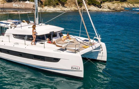 42’ Bali 4.2 Luxury All-Inclusive Catamaran Charter