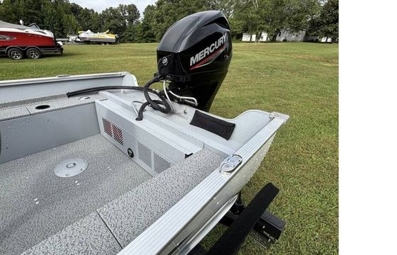 Family-Friendly Lund Fury SS for Fishing and Water Adventures