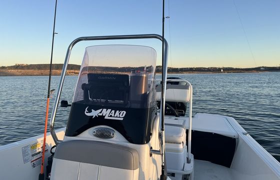 Mako Fish and Picnic Skiff – Dates, Fishing, Exploring Austin
