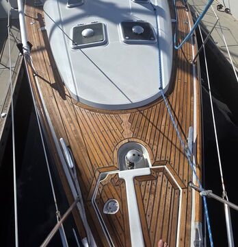 Sail San Diego Bay aboard a French Yacht (Complimentary Champagne!)