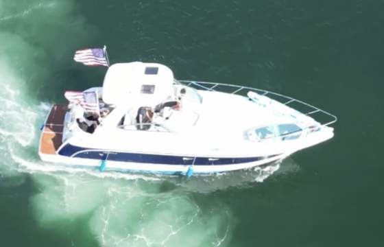 40ft Luxury Performance Cruiser. Perfect for parties and cruises.