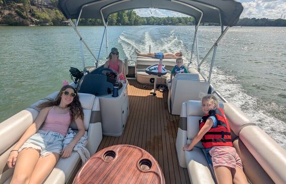 Pontoon Boat. Lake Wylie. No captain. *Gas Included*