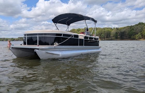 Pontoon Boat. Lake Wylie. No captain. *Gas Included*