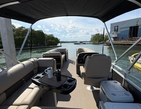 Amazing Pontoon Escape for 8 Party Adventure
