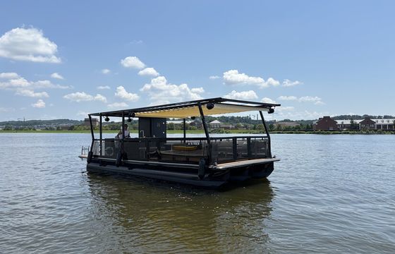 New Privé DC largest pontoon boat