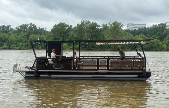 New Privé DC largest pontoon boat