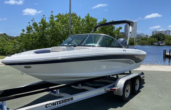 Best price in town, Rinker QX18 18' 8 ppl. 115HP in HOLLYWOOD