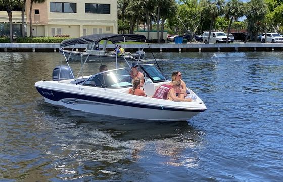 Best price in town, Rinker QX18 18' 8 ppl. 115HP in HOLLYWOOD