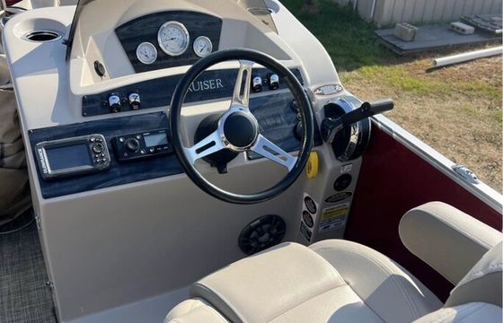 Beautiful Family Recreation and Fishing - Harris Pontoon Boat