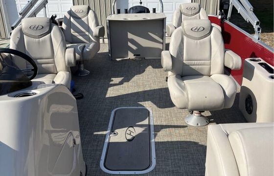 Beautiful Family Recreation and Fishing - Harris Pontoon Boat