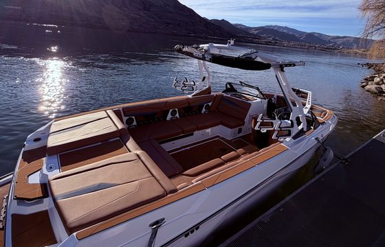 2026 Axis A245 Ultimate Surfboat