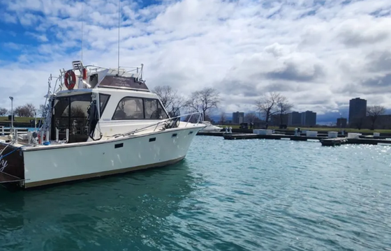Catch Big Fish on Lake Michigan – 36' Private Fishing Charter!