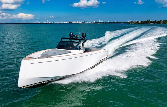 50' Pardo - SLEEK, STYLISH, LUXURY