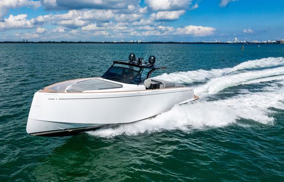 50' Pardo - SLEEK, STYLISH, LUXURY