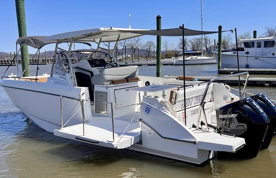Explore the Long Island Sound in Comfort and Style