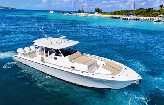 43ft Luxury Sport Yacht (Tiara Pursuit)