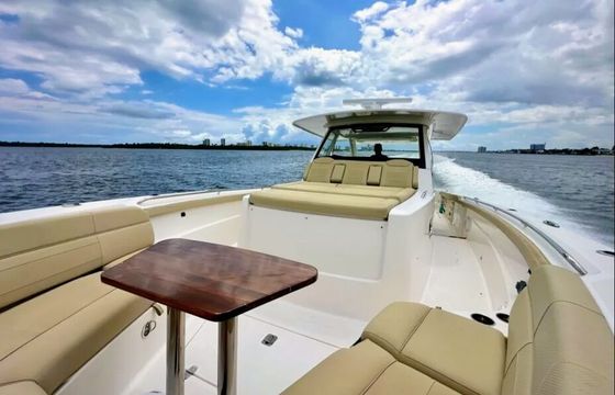 43ft Luxury Sport Yacht (Tiara Pursuit)