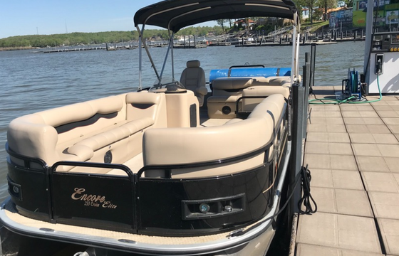 Encore Pontoon in Lake of the Ozarks!