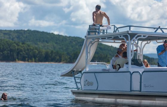 Aloha 26 Sundeck with Slide – Hidden Cove