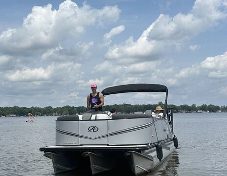 25ft TriToon Available in Dover, MI!