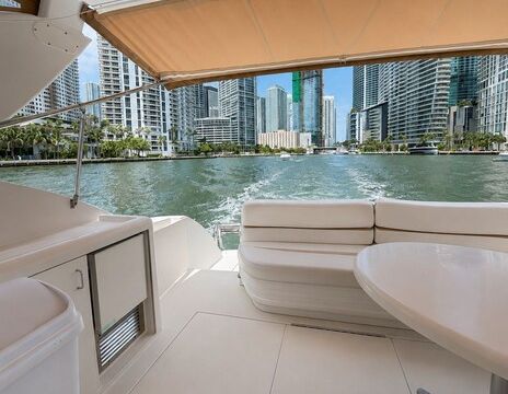 Luxury Yacht 48ft Trojan – Miami Views and Waterfront Experiences