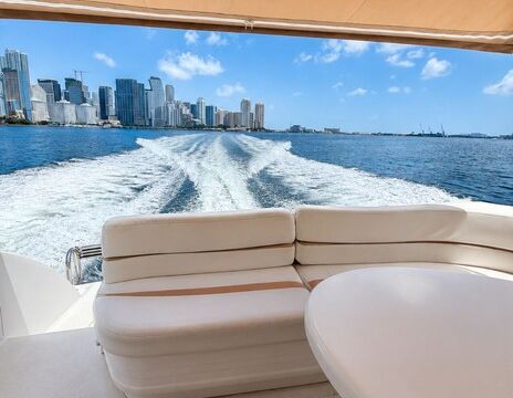 Luxury Yacht 48ft Trojan – Miami Views and Waterfront Experiences