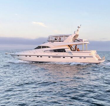 Immaculate 70ft Luxury Yacht With Captain, Marina Del Rey