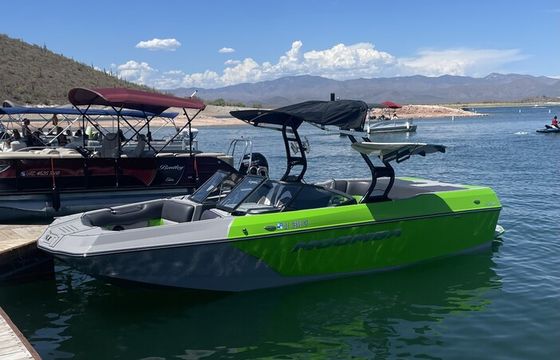 2022 Moomba Max– Wakeboard, Tube & Cruise Lake Pleasant with a Captain