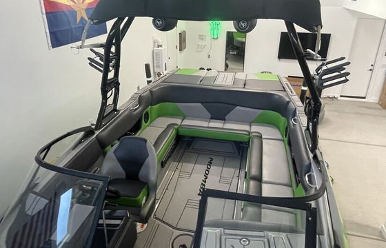 2022 Moomba Max– Wakeboard, Tube & Cruise Lake Pleasant with a Captain