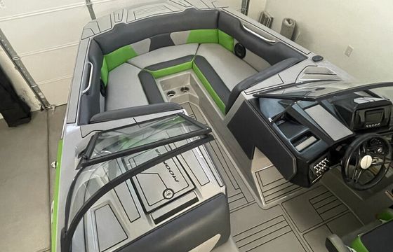 2022 Moomba Max– Wakeboard, Tube & Cruise Lake Pleasant with a Captain