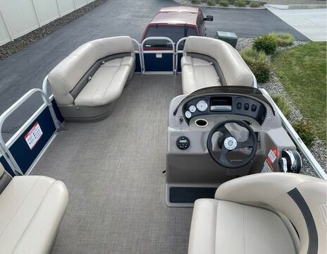 The Float Fund — Lake Washington’s Favorite Party Barge