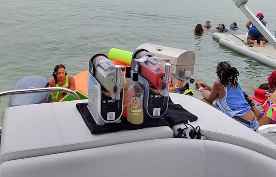 Pontoon w/ Fire Pit, Captain, FREE Fuel – Joe Pool Lake, Grand Prairie