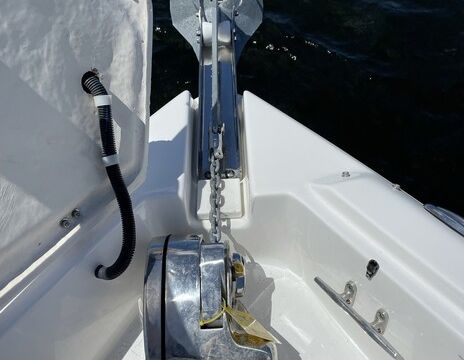 Rinker Q5 25' 11 ppl. 350HP
