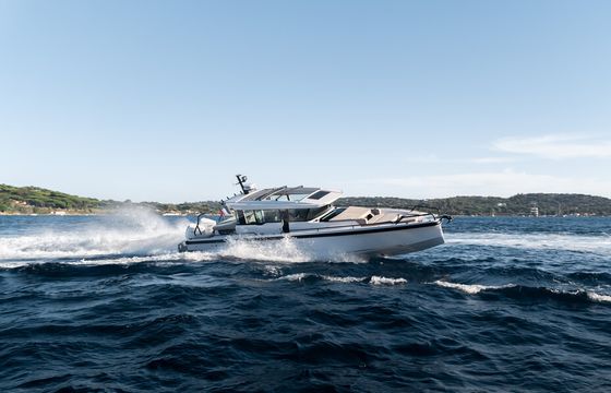 SUV of the Seas: Luxury Adventure Boat – #1 in the US - Charleston