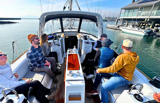 40' Luxury Cruising Sailboat – Private Charters for 8 Guests