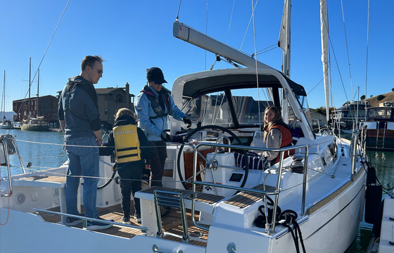 40' Luxury Cruising Sailboat – Private Charters for 8 Guests
