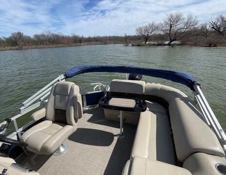 20ft Party Barge – 90HP Pontoon for the Ultimate Lake Adventure!