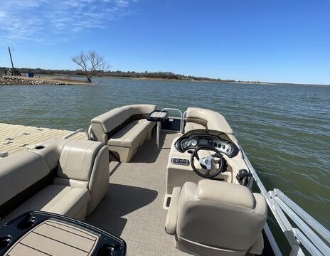 20ft Party Barge – 90HP Pontoon for the Ultimate Lake Adventure!