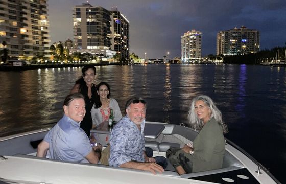 Greenline NEO 37ft you can rent without Captain in HOLLYWOOD