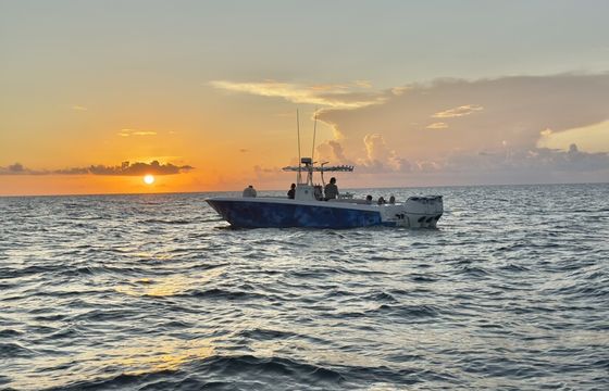 36’ Contender – Triple 350s, Sandbar, Snorkel, Marathon