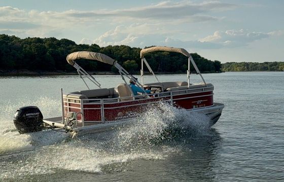 Doon’s Toon 2025 Sun Tracker pontoon