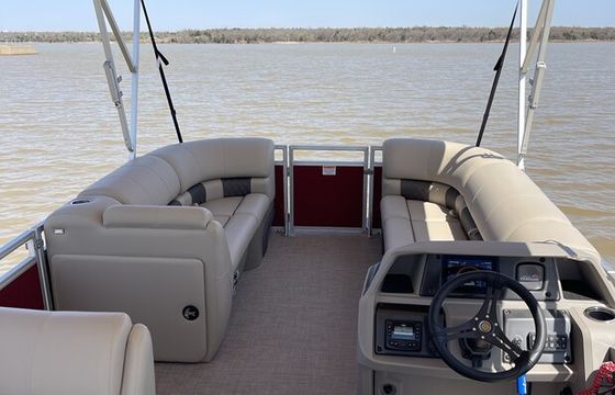 Doon’s Toon 2025 Sun Tracker pontoon