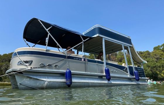 28Ft Avalon Windjammer W/Slide – Lake Travis