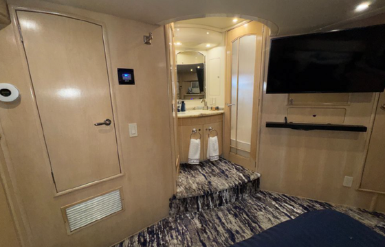 53' Carver Voyager Motor Yacht with Two Galleys and AC in LA