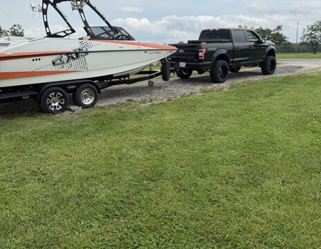 Axis Wakeboat