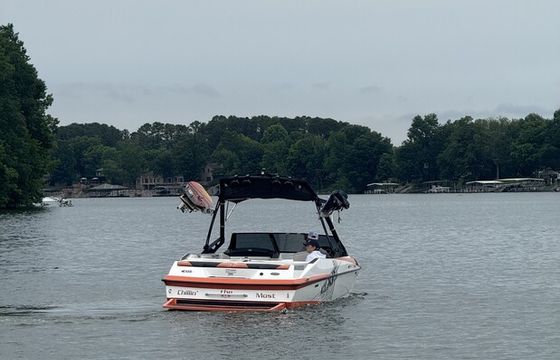 Axis Wakeboat